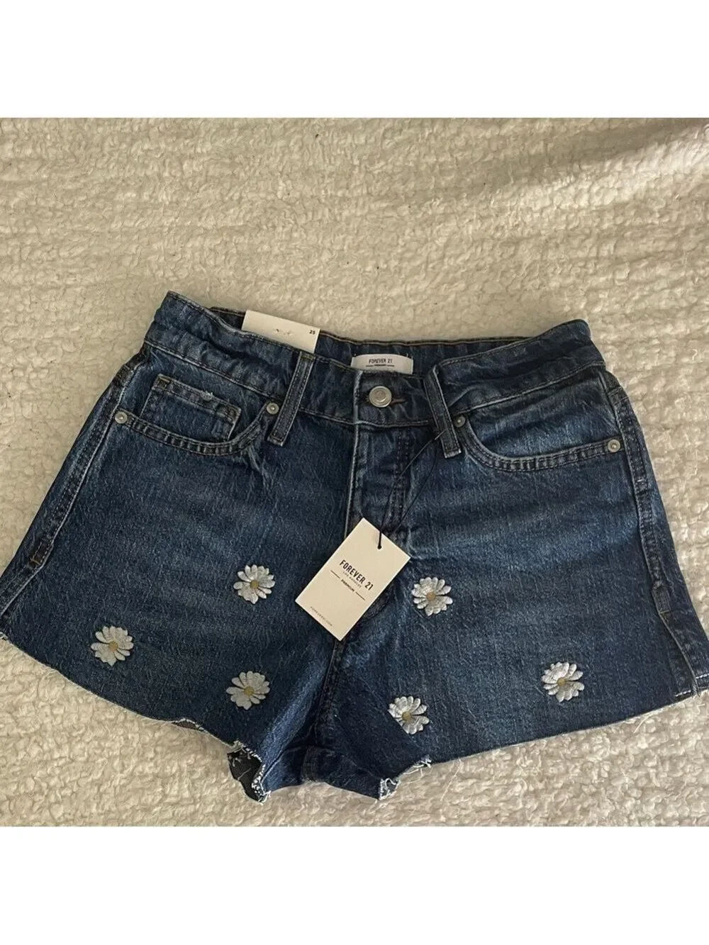 Forever 21 Blue Jean Shorts Daisy Embroidery Size 26